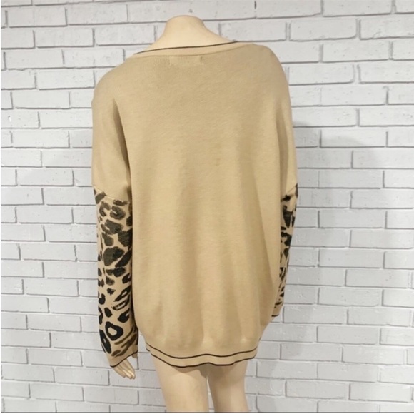 Rachel Rachel Roy Leopard Print Women's Sweater - Picture 2 of 4